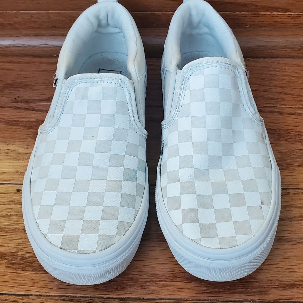 Vans - Picture 2 of 5